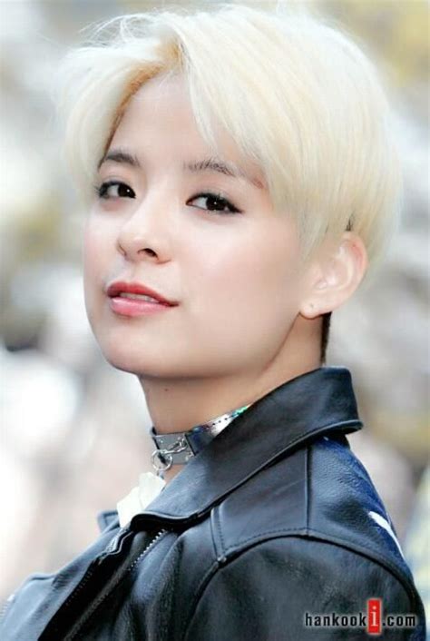 She debuted as a solo artist in february 2015 with the release of her ep, beautiful. 628 best F(x) images on Pinterest | Amber liu, Kpop and ...