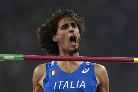 Jun 10, 2021 · e meno male: Tamberi, il saltatore che sa motivarsi con la mezza barba ...