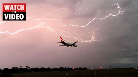 lightning nearly strikes qantas plane landing at melbourne au — australia s leading