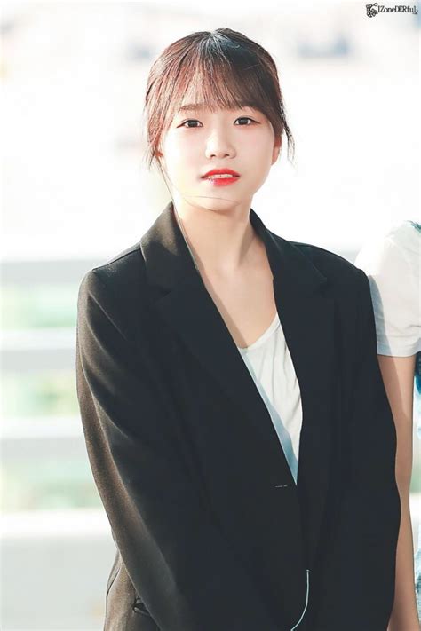 Iz*one (아이즈원) '평행우주' special video 온 세상을 밝게 비춰준 아이즈원과 위즈원 special thanks to wiz*one 평행우주 따스한 온기 빛나는 하얀 밤. 아이즈원 조유리