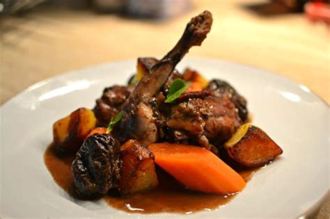 Lapin Aux Pruneaux Et Au Vin Rouge La Recette Facile Faite Maison