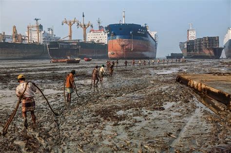 Chittagong Ship Breaking Yard Amusing Planet