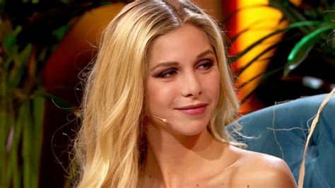 Romina malaspina es una figura mediática y modelo, conocida por su participación en un reality show. Romina Malaspina (Supervivientes) publica foto con retoque ...