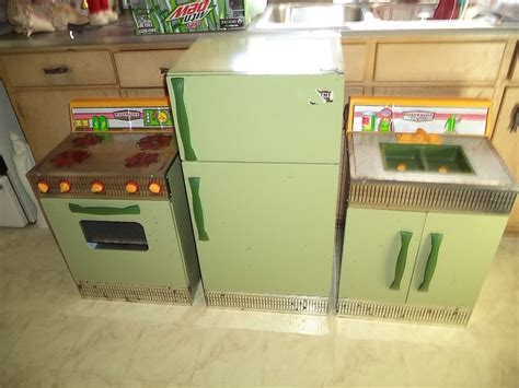 Retro kitchenette sets refrigerator parts. Vintage Tin Toy Kitchen - Childs Size WOLVERINE Stove ...