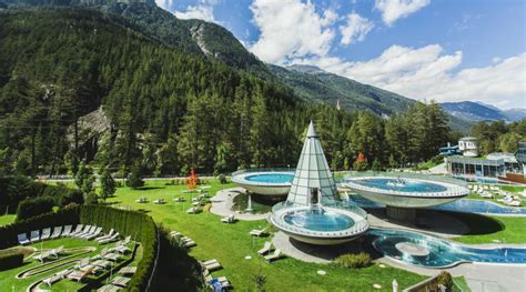 Hausgemachte mousse au chocolat an fruchtgarnitur und sahne … 6,00 €. Links Haus Zirmkogl - Appartements Obergurgl