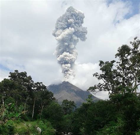 In Sumatra The Eruption Of The Volcano Sinabung Earth Chronicles News