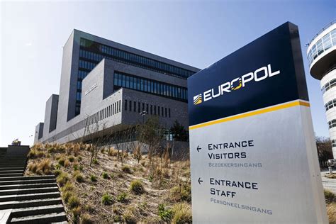 English български čeština dansk deutsch eesti ελληνικά español français hrvatski italiano latviešu lietuvių magyar nederlands polski português română suomi slovenčina slovenščina svenska. Europol lancia una nuova campagna per catturare le donne ...