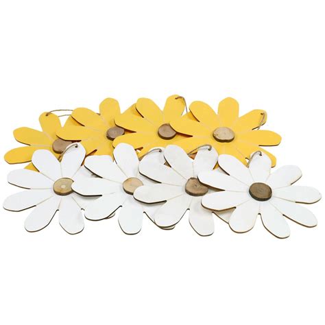 Visualizza altre idee su fiori bianchi, fiori, bellissimi fiori. Fiori in legno da appendere, decorazioni primaverili ...