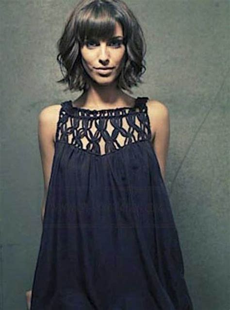 Medium short length hairstyles with bangs. 69 Insanely Gorgeous Hairstyles with Bangs - Hairs.London