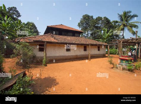 Two Store Earthen House Hi Res Stock Photography And Images Alamy