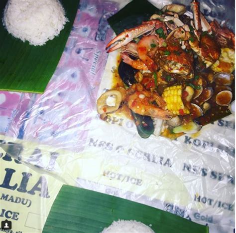 Fresh seafood & verity souce. Honey Looi: MAKAN: SHELL OUT @ Kg Baru KL