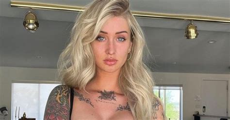 Tattoo Model Dubbed Breathtaking As She Strips To Flaunt Full Body Inkings Flipboard