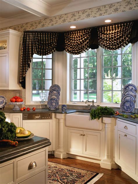 43 window treatment ideas that'll make your view even better. The Ideas of Kitchen Bay Window Treatments - TheyDesign ...