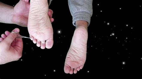 Asmr Tingling Feet Tickling And Scissors Massage Youtube