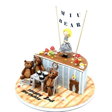 That is what cake artistry is all about. Half Cake Goldilocks and the Three Bears