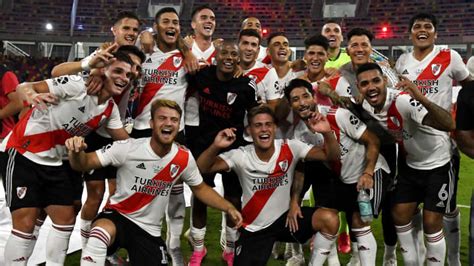 Los Mejores Memes Tras La Goleada De River Ante Racing Que Lo Coronó En