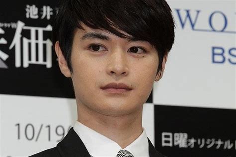 His major works include lead roles as wataru kurenai in kamen rider kiva; 瀬戸康史の女装姿に「かわいすぎる」「進化した」と絶賛の声 ...