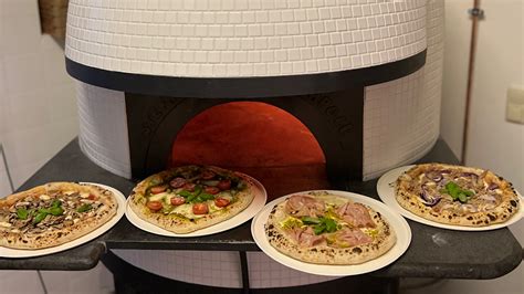 Ciao Napoli Neapolitan Style Steinofen Pizza In München
