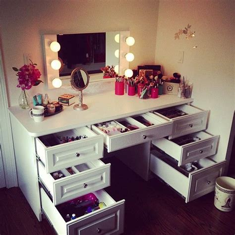 55 best diy makeup vanity table ideas with images. Ideas for Making your Own Vanity Mirror with Lights (DIY ...