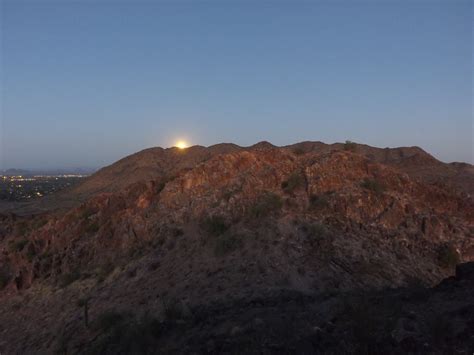 Must see: amazing Arizona sunset and full moon rise time lapse - AZ Wonders