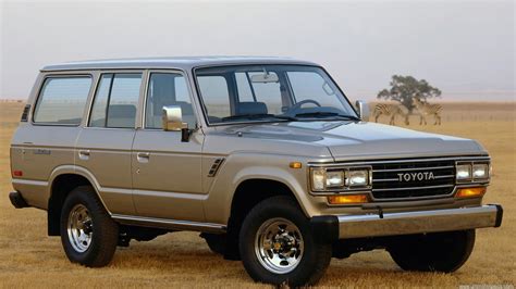 Toyota Land Cruiser Wagon J70 Images Pictures Gallery