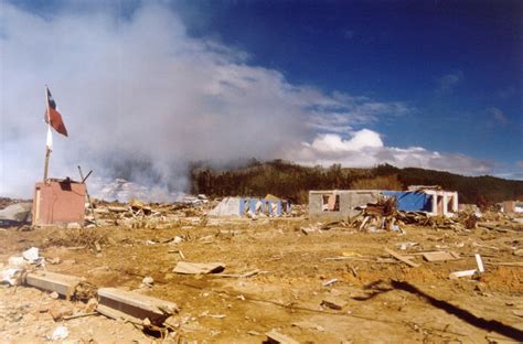 The 2010 chile earthquake ranks as the sixth largest earthquake ever to be recorded by a seismograph. Cipir6: Tsunami Chile 2010