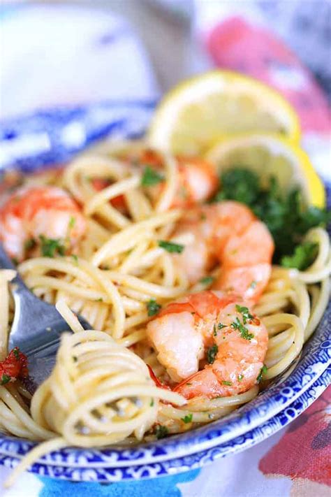 Plus, this recipe includes my favorite trick for giving shrimp a quick marinade. Easy Shrimp Scampi Recipe {Ready in 10 Mins} - Spend With Pennies