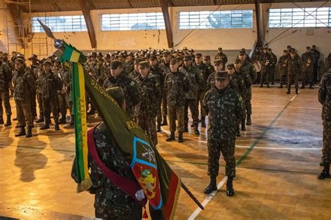 Comando Da 8ª Brigada De Infantaria Motorizada 9° Bimtz Realiza Despedida De Militar