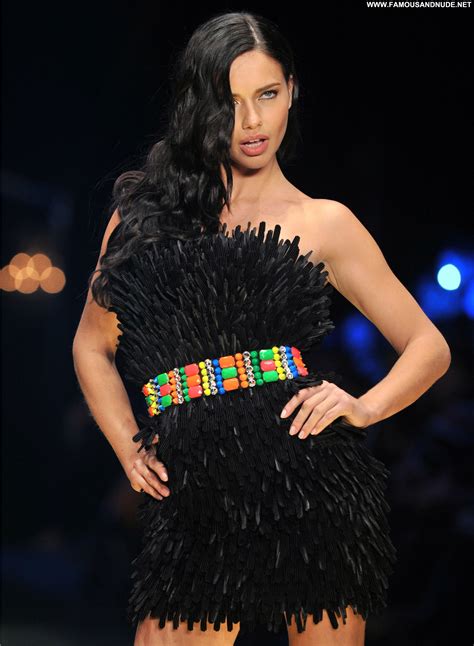 Adriana Lima Fashion Show Fashion Show Celebrity Beautiful Babe Posing Hot Fashion