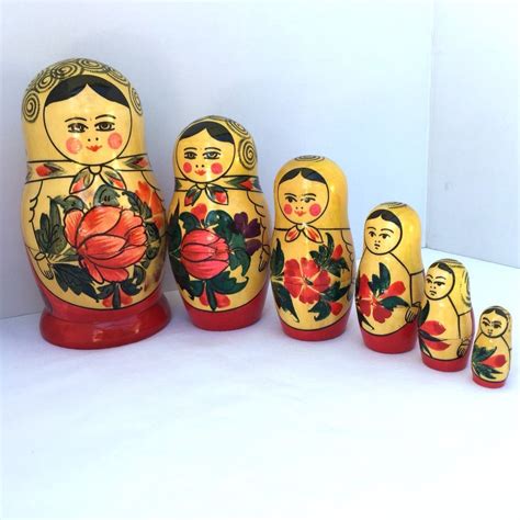 Vintage Matryoshka Russian Nesting Dolls Set Of 6 Made In Ussr