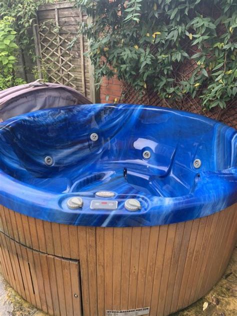 If you live in cold climate, you will appreciate the fact that spa features insulated cabinets to help trap the heat inside. Beachcomber Hot Tub for sale from United Kingdom
