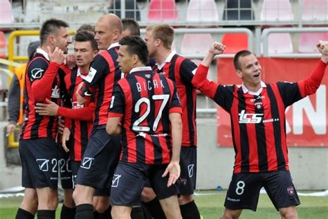 Spartak trnava average scored 2.00 goals per match in season 2021. Spartak Trnava ide do boja o titul s tromi miliónmi eur ...