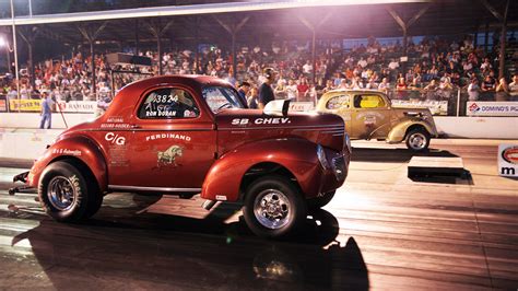 Race deals with the physical characteristics of a person or group of people. Vintage Drag Racing's Geezer Gassers: Still Fighting the ...