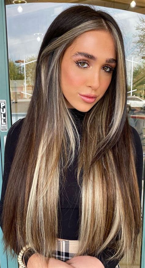 19 Two Tone Hair Color Ideas For Brunettes Two Tone Hair Blonde And Brown