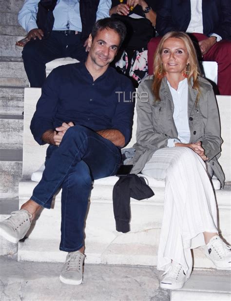 Στιγμιοτυπα απο την πολιτικη ζωη τησ χωρασ. Μαρεβα Μητσοτακησ Παρνηθα - Το αιχμηρό σχόλιο της Έλενας Ακρίτα για τη φωτογραφία ... - Η ...