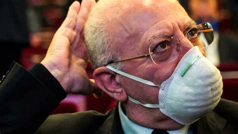 Passano in area arancione emilia romagna, friuli oggi il ministro della salute roberto speranza ha ricevuto sul tavolo il report settimanale del ministero della. La Campania in zona arancione da oggi: nei bar solo acqua ...