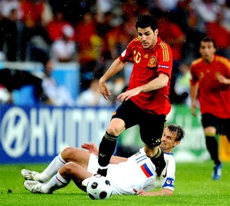 スペインスポーツコミック #iniesta exposición los deportes en el cómic español. 【番長・杉山茂樹の観戦記】スペイン代表と日本代表に同じ ...