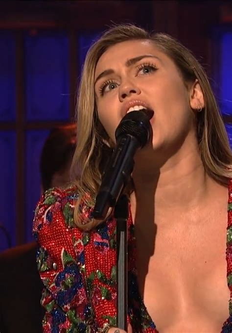 Miley Cyrus Performs Live On Saturday Night Live Celebmafia
