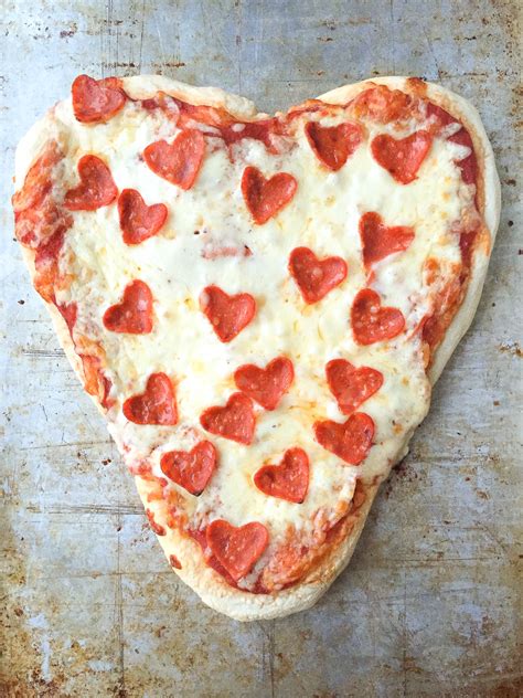 This is like a double gift for your valentine because it's pizza and it's shaped like a heart. Valentine's Day Heart Shaped Pizzas + 25 Valentine's Day ...
