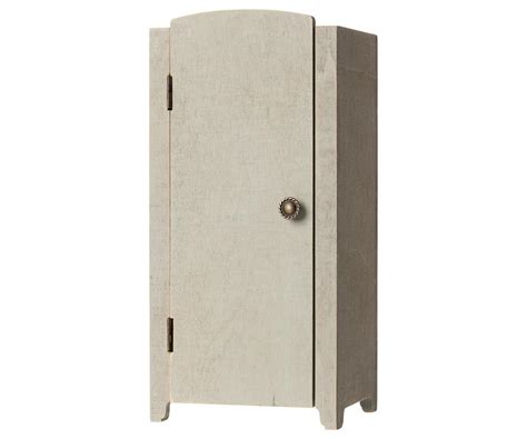 Stilvoll und leicht erfüllt diese kommode mit kleiderstange von maileg die funktionen eines kleiderschranks hinreichend und nachhaltig im hause maileg. Maileg - Kleiderschrank "Vintage Closet With Shelves ...