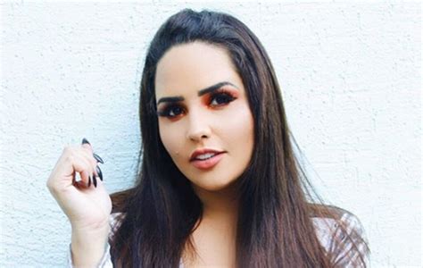 Cantora, empresária, mamy das @quasegemeaspp ‍ ceo @perllagency perfil (2) @euperlla bigo id: Perlla foge do frio e renova o bronzeado artificialmente ...