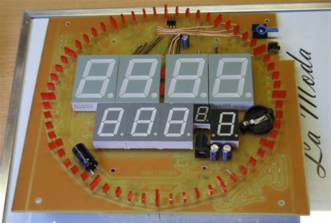 The ds18b20 manufactured by dallas and maxim is a very simple to use temperature sensor with a tolerance of ±0.5°c. Часы на ATmega8 , 2 датчика дом-улица DS18B20 - УСТРОЙСТВА ...