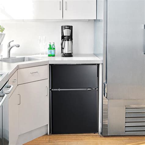 Nz's best range of fridges, fridge freezers, bar fridges, and mini fridges from brands such as looking for something for the office, bedroom or smaller space? Midea WHS-109FW1 Compact Single Reversible Door Upright ...