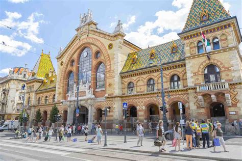 A Local Foodies Guide To The Great Market Hall In Budapest Getting