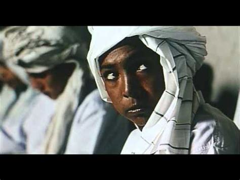 Non è un post sulle vacanze (per fortuna) un film che ho visto quasi una ventina di anni fa ormai, infatti è del 2001, non mi pare di averlo visto al cinema, anche perché un film così o lo vedevi al cineforum dove ti proiettavano anche la corazzata potiiomkin, o lo vedevi su rai3 grazie ad enrico ghezzi e il. Viaggio a Kandahar - Eutopia