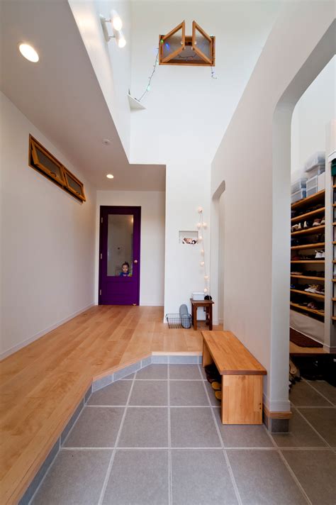 The site owner hides the web page description. 毎日の暮らしが楽しくなる家 玄関｜HouseNote（ハウスノート）