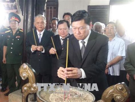Đầu tiên phải nói đến nguồn gốc của dân tộc việt nam. Giỗ Tổ Hùng Vương - Lễ hội Đền Hùng 2018: Hướng về cội ...