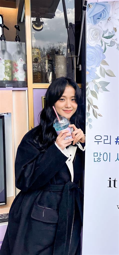 Check spelling or type a new query. : JISOO WALLPAPER in 2021 | Blackpink fashion, Blackpink jisoo, Black pink