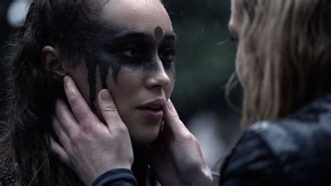 Image The100 S3 Perverse Instantiatiation 2 Clarke And Lexa The