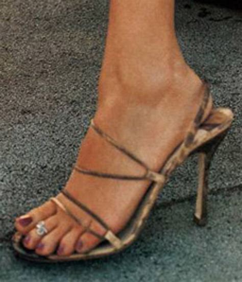 Celebrity Feet Photos Whose Famous Toes Are These Hubpages
